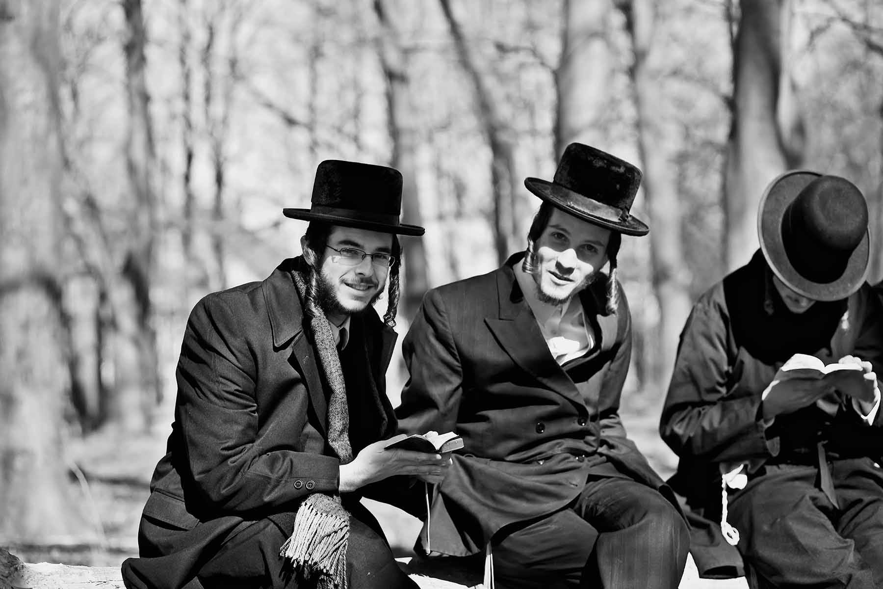 Pause between friends - Jerusalem Fine Art Photography AHAVART 
